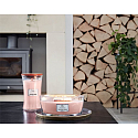 WoodWick Pressed Blooms & Patchouli - Crushed flowers and patchouli Duftkerze mit Holzdocht und Deckel Glasschiffchen 453 g
