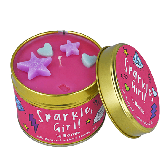 Bomb Cosmetics Funkelndes Mädchen - Sparkle, Girl! Duftende, handgefertigte Naturkerze in einer Blechdose brennt bis zu 35 Stunden.