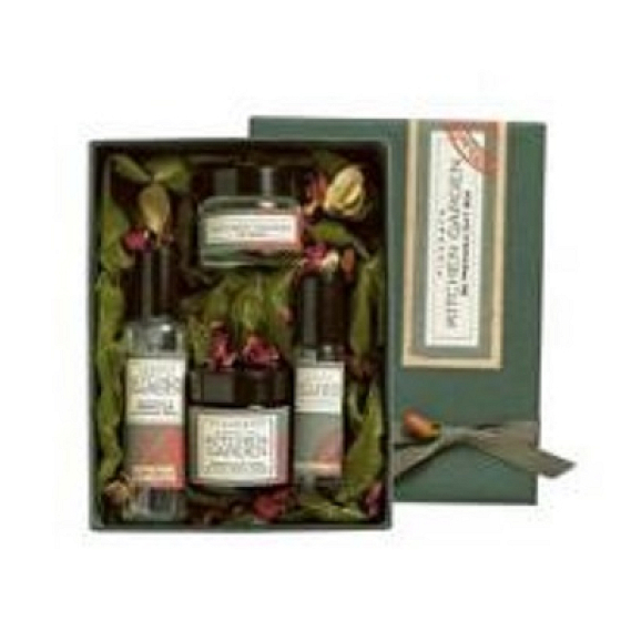 Fikkerts Honig Lippenbalsam 15 ml + Bergamotte Raumparfüm 30 ml + Natürliches Insektenöl mit Citronella-Extrakt 10 ml + Nagel-Sheabutter-Handcreme 30 ml, Geschenkset
