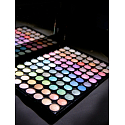 Sei schick! Pearly Eyes, eine Palette von 88 Lidschatten