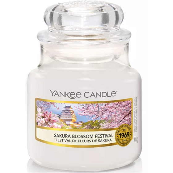 Yankee Candle Sakura Blossom Festival - Festival der Sakura-Duftkerze Klassisches kleines Glas 104 g