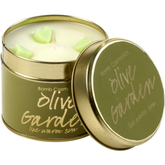 Bomb Cosmetics Olive Garden Eine duftende natürliche, handgefertigte Kerze in einer Blechdose brennt bis zu 35 Stunden