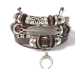 Mehrschichtiges Lederarmband, Feder + Mondsichel-Symbol, größenverstellbar