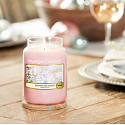 Yankee Candle Snowflake Kisses - Snowflake Kisses Duftkerze Klassisches großes Glas 623 g