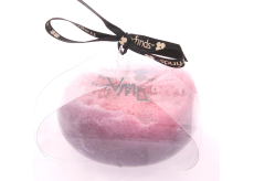 Fragrant One Day Glycerinseife mit Massage-Schwamm, gefüllt mit dem Duft des Parfums Justin Bieber Someday in der Farbe Rot, 200 g