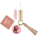 Essence YEE HAW! přívěsek s leskem na rty 01 Boots On, Carry On! Boots, Hat, Go! 1,5 ml
