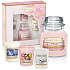 Yankee Candle Muttertag - Muttertag Blush Bouquet - Pink Bouquet Duftkerze Klassisches kleines Glas 104 g + Mitternachtsjasmin - Mitternachtsjasmin + Frisch geschnittene Rosen - Frisch geschnittene Rosen + Vanille - Vanille-Votivkerze 3 x 49 g, Geschenkset