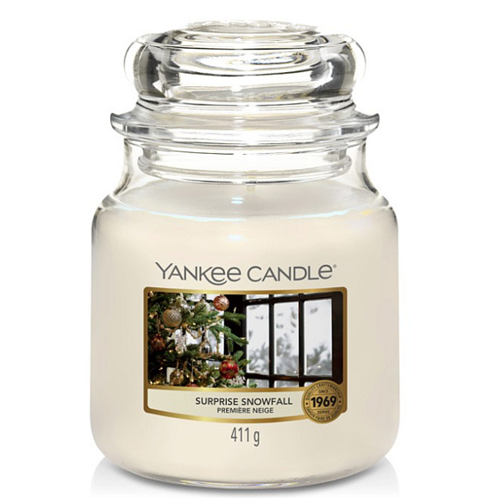 Yankee Candle Surprise Schneefall - Snow Surprise Duftkerze Classic Medium Glass 411 g