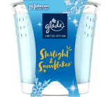 Glade Starlight & Snowflakes mit dem Duft von Winternächten und Schneeflocken Duftkerze im Glas, Brenndauer bis zu 38 Stunden 129 g