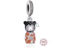 Charm Sterlingové stříbro 925 Japonská panenka Kokeshi v hnědo-oranžovém kimonu - japonská elegance, přívěsek na náramek cestování