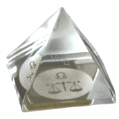 Kristallglas Pyramide klar, Sternzeichen Waage