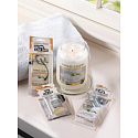 Yankee Candle Fluffy Towels - Fluffy Towels Duftkerze Classic kleines Glas 104 g