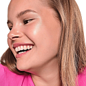 Essence Baby Got Glow Highlighter Stick 10 Golden Aura 5,5 g