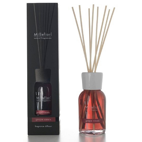 Millefiori Milano Natürliche Traube Cassis - Diffusor für Trauben und schwarze Johannisbeeren 500 ml + 12 Stiele mit einer Länge von 35 cm für große Räume halten 6-7 Monate