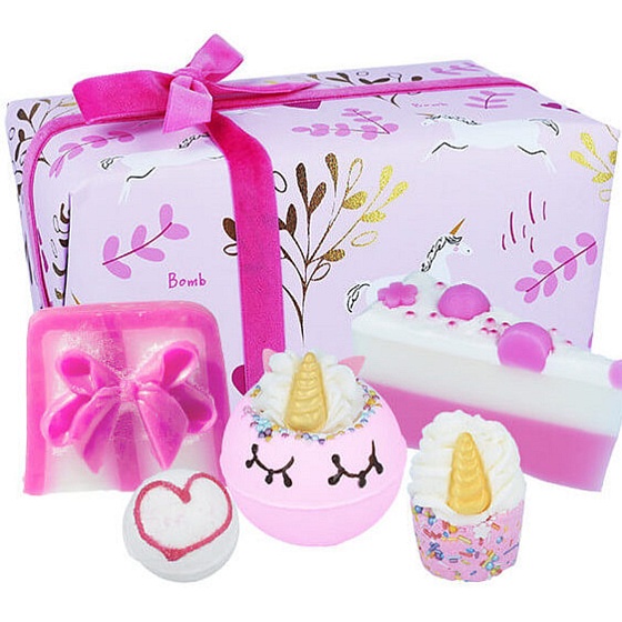 Bomb Cosmetics Unicorn Sparkle funkelnder Badebalsam 160 g + Glycerinseife 2 x 100 g + kleine Badekugel 30 g + Badematte 50 g, Kosmetikset
