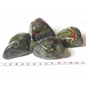 Epidot, getrommelter Naturstein 100 - 160 g, 1 Stück, Herzheilstein