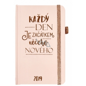 Albi Diary 2019 Tasche mit Gummizug Jeden Tag Pink 9,5 x 15 x 1,3 cm