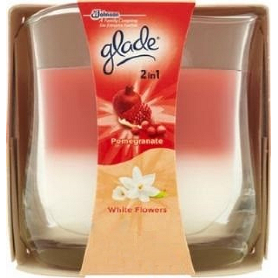 Glade by Brise 2in1 Granatapfel und weiße Blumen Duftkerze in Glas, Brenndauer bis zu 30 Stunden 135 g