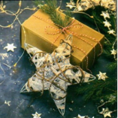 Nekupto Vánoční kartičky na dárky Dárek s hvězdou 6,5 x 6,5 cm 6 kusů