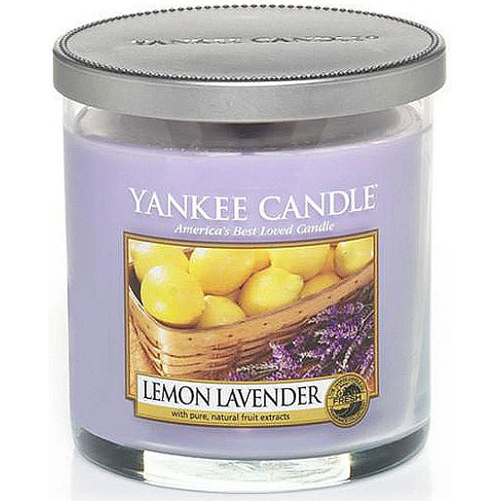 Yankee Candle Lemon Lavender - Duftkerze mit Zitronen- und Lavendelduft Dekor klein 198 g