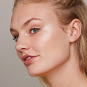 Essence Highlight Drops Flüssiger Illuminator Flüssiger Illuminator 10 Silberstreifen 15 ml