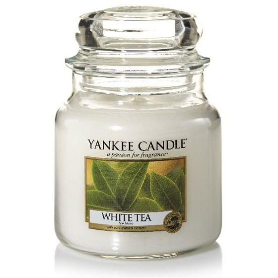 Yankee Candle White Tea Classic mittelgroßes Glas 411 g
