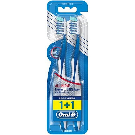 Oral-B All in One CrossAction mittlere Zahnbürste 1 + 1 Stück