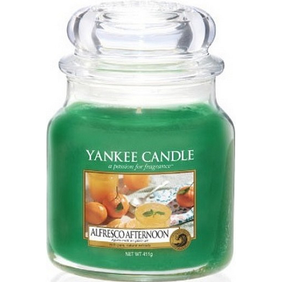 Yankee Candle Nachmittag im Freien - Nachmittag im Freien Duftkerze Classic Medium Glass 411 g