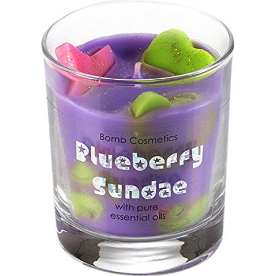 Bomb Cosmetics Blueberry - Blueberry Sundae Glass Candle Duftende natürliche, handgefertigte Kerze in Glas brennt bis zu 35 Stunden