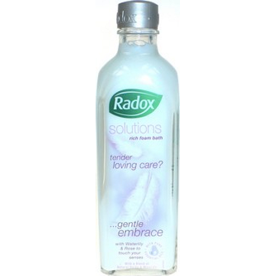 Radox Solutions Gentle Embrance Schaumbad mit ätherischen Ölen 250 ml