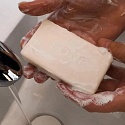 English Soap Snowy London - Winter Flowers Christmas natürliche parfümierte Toilettenseife mit Sheabutter 190 g