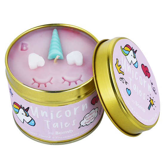Bomb Cosmetics Unicorn Tales Eine duftende natürliche, handgefertigte Kerze in einer Blechdose brennt bis zu 35 Stunden