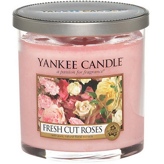 Yankee Candle Fresh Cut Roses - Duftkerze mit frisch geschnittenen Rosen Duft klein 198 g