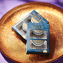 Essence Golden Days Ahead false eyelashes 01 Focus On The Gold! 1 Paar